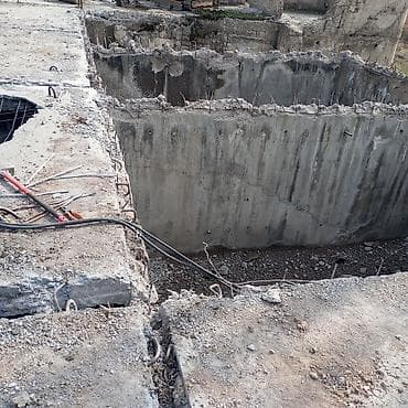 full construction: Демонтаж крыш | Снос перегородки | Снятие подвесных потолков | Демонтаж старого лага | Металлочерепичная кровля Больше 6 лет опыта — 1