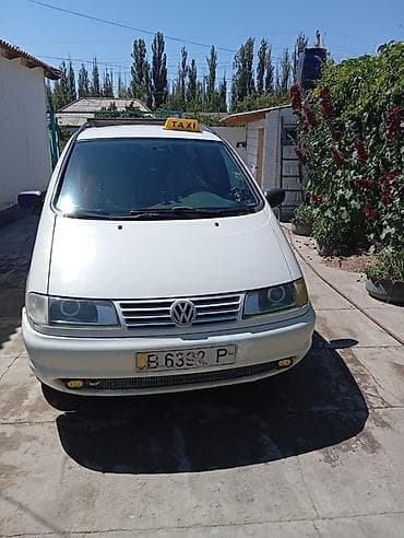 лобовое g05: Volkswagen Sharan: 1996 г., Механика, Бензин, Минивэн — 3