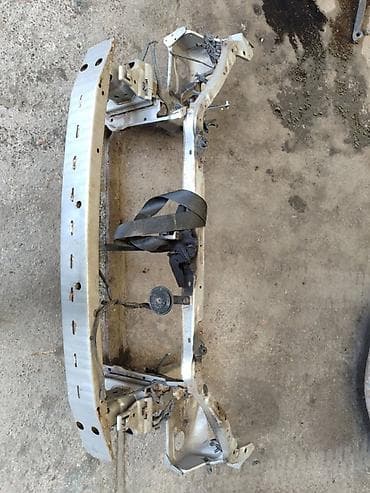 lexus altezza: Экран крепления радиатора Toyota, Б/у, Оригинал — 1