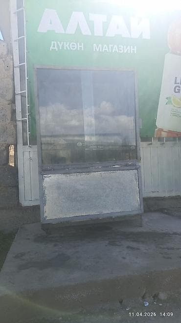 карказный бассейн: Торговая витрина прилавок из металла и стекла. - Конструкция: нижняя — 1