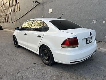 алфа: Volkswagen Polo: 2018 г., 1.6 л, Автомат, Бензин, Седан — 4