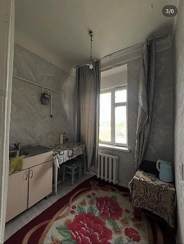 Недвижимость: 1 комната, 30 м², Хрущевка, Пишпек Хрущевка, 3 этаж — 5