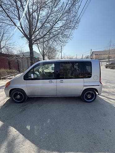 Продажа авто: Honda Mobilio: 2002 г., 1.5 л, Автомат, Бензин, Минивэн — 3