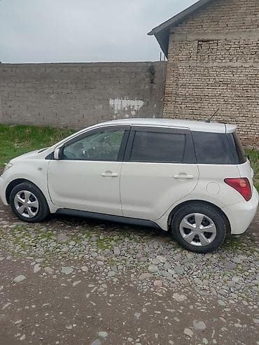 platz vitz: Toyota Ist: 2003 г., 1.3 л, Автомат, Бензин, Хэтчбэк — 3