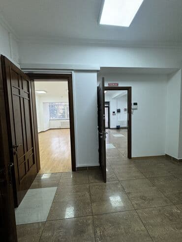маленький офис аренда: Сдаю Офис, 220 м², В жилом комплексе, 1 линия, С отдельной кухней, С отдельным входом — 4