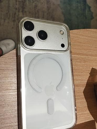 IPhone 17, 256 ГБ, White Titanium, Чехол