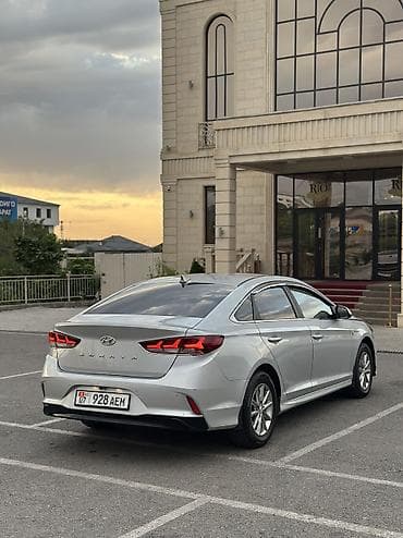 byd e9: Hyundai Sonata: 2019 г., 2 л, Автомат, Газ, Седан — 4