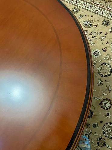 чайные столы: Срочно продаю! Продаю стол для гостиной. Качество отличное. Размер — 4