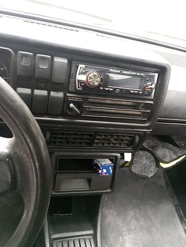 Транспорт: Volkswagen Jetta: 1991 г., 1.4 л, Механика, Бензин, Седан — 6