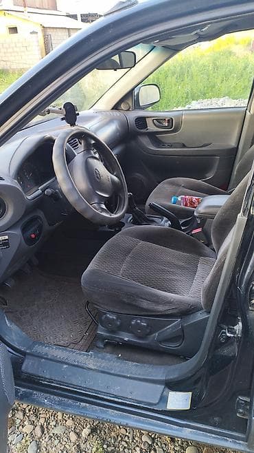 Унаа сатуу: Hyundai Santa Fe: 2001 г., 2.2 л, Кол менен иштөөчү, Бензин, Жол тандабас — 4