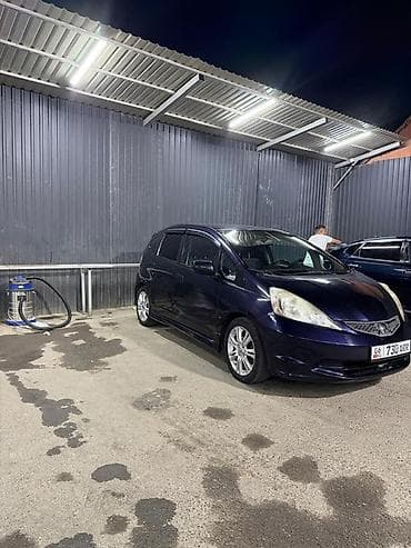 Продажа авто: Honda Fit: 2010 г., 1.5 л, Автомат, Бензин, Хэтчбэк — 4