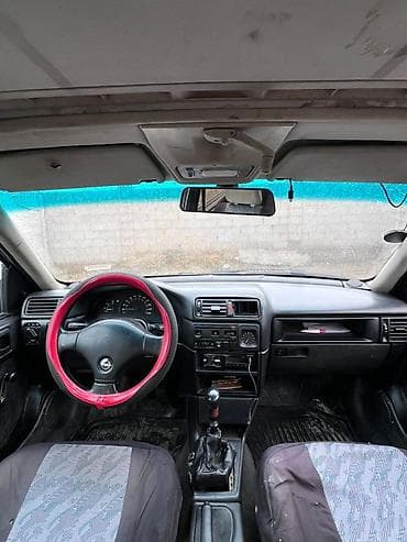 аудио системы: Opel Vectra: 1993 г., 1.6 л, Механика, Бензин, Седан — 5