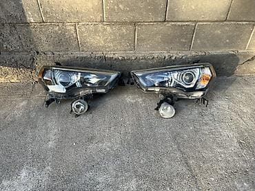 Комплект передних фар Toyota 2018 г., Б/у, Оригинал, Япония