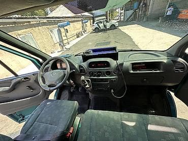 диван спринтер: Mercedes-Benz Sprinter, 2.2 CDI, средняя база, грузовой фургон — 7