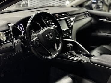 Продажа авто: Toyota Camry: 2019 г., Седан — 8