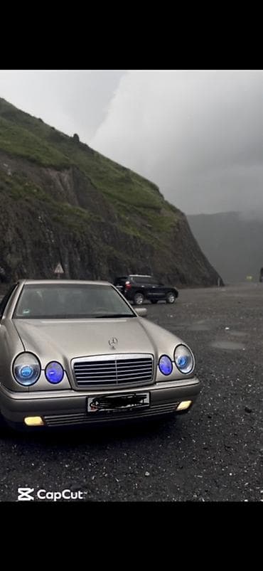 Mercedes-Benz E-Class: 1999 г., 2.4 л, Механика, Бензин, Седан