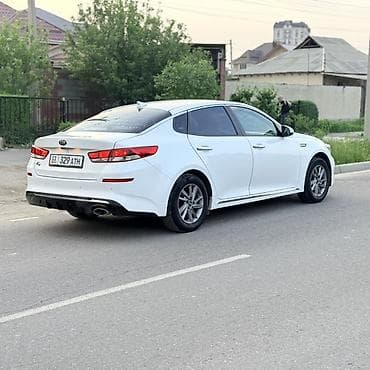 на лобовое: Kia K5: 2019 г., 2 л, Автомат, Газ, Седан — 5