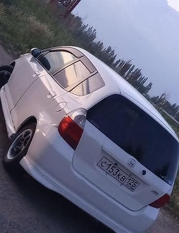 Honda Fit: 2001 г., 1.3 л, Автомат, Бензин, Хэтчбэк
