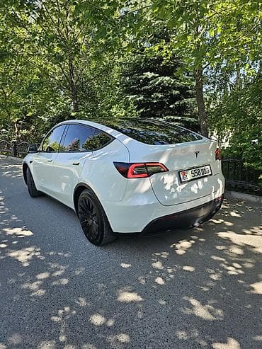 Tesla: Tesla Model Y: 2021 г., Вариатор, Электромобиль, Кроссовер — 2