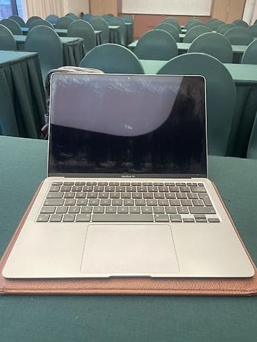 apple macbook air 11: Покупал в Дубае, есть даже чек и каробка пользовался 2 года. В — 1