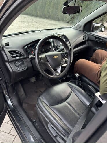 23.5 25 шины бу на фронтальный погрузчик: Chevrolet Spark: 2016 г., 1 л, Автомат, Бензин, Хэтчбэк — 6