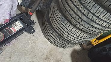 Продаю покрышку хорошая 5 покрышек есть размер 130/90*13 одам за 400 $