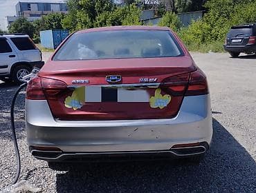 echo platz: Geely Emgrand: 2021 г., Электромобиль, Седан — 5