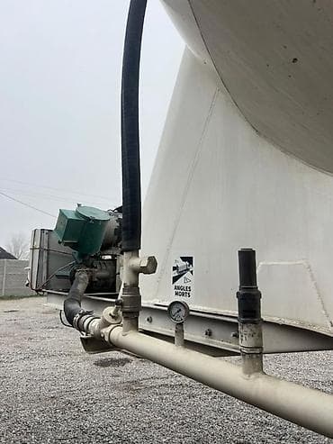 trailer: Прицеп, Special trailer, Цистерна, от 12 т — 2