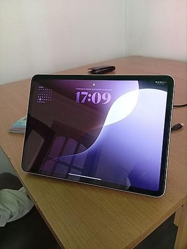 Планшет, Apple, память 128 ГБ, 11" - 12", Wi-Fi, Б/у, Классический цвет - Серебристый