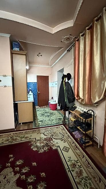 город токмак: 🏡 Продаётся большой уютный дом в г. Токмак📍 Адрес: Слободская, 367🔥 — 10