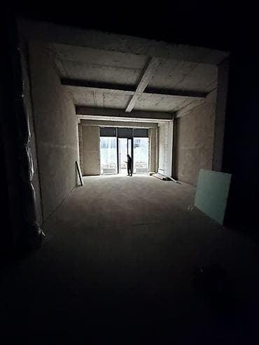 Коммерческая недвижимость: Продажа офисов 130 м², Без ремонта, Многоэтажное здание, 1 этаж — 7