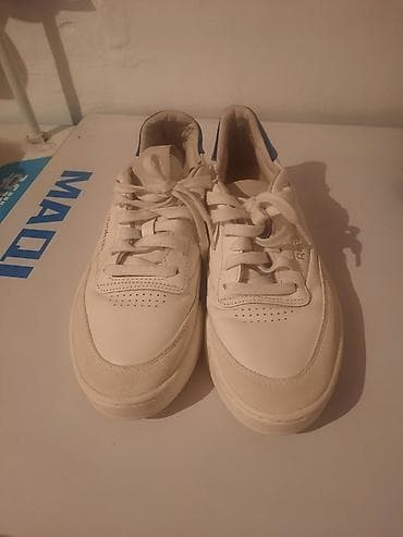широкие джинсы мужские бишкек: Мужские кроссовки, 40.5, Reebok, Б/у, цвет - Белый, Самовывоз — 2