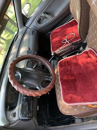 Mazda Cronos: 1993 г., 2 л, Механика, Седан