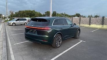 li auto l9 цена: Lixiang L7: 2025 г., 1.5 л, Автомат, Гибрид, Внедорожник — 5