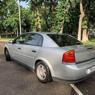 ope: Opel Vectra: 2003 г., 1.8 л, Механика, Бензин, Седан — 4