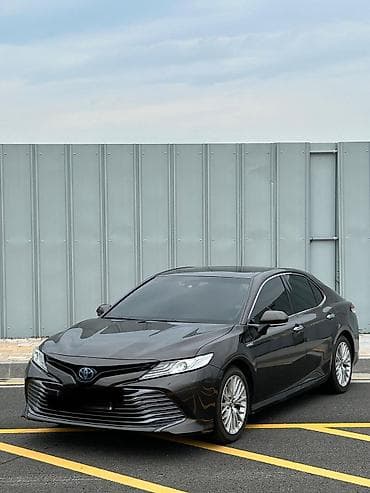 таёта кемри: Toyota Camry: 2019 г., 2.5 л, Гибрид — 1