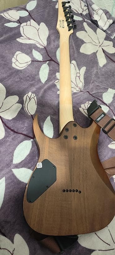 замена струн: Электрогитара Ibanez GIO GRG (серия GRG) - Тип: 6-струнная — 3