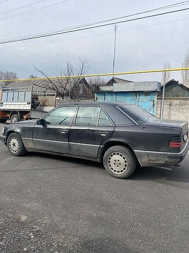 Mercedes-Benz W124: 1990 г., 2.3 л, Механика, Бензин, Седан