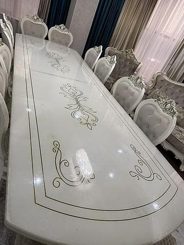 Эмерек: Конок бөлмөсү үчүн үстөл жана отургуч, Колдонулган, Өзү алып кетүү, түсү - Ак — 2