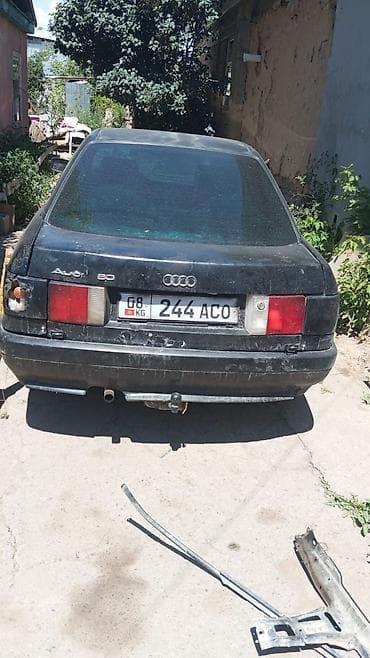 Audi 80: 1989 г., 1.8 л, Механика, Бензин, Седан — 4