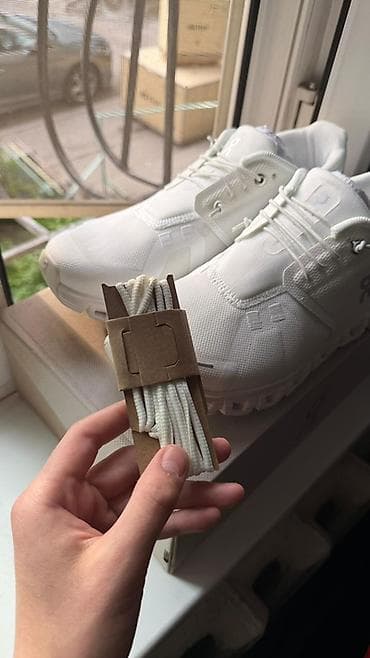 обувь изи: Кроссовки On Running Cloud – белые, легкие и дышащие. - Оригинальный — 3