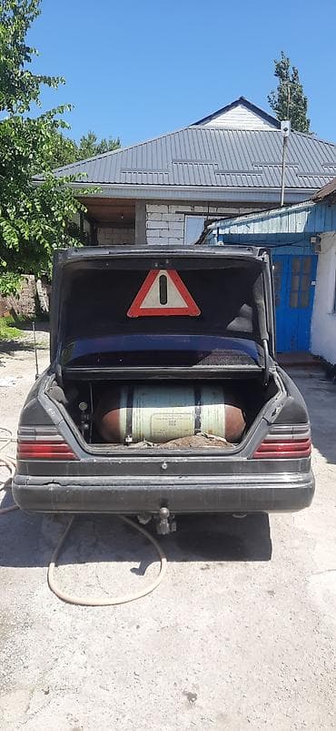 торпедо гольф 4: Mercedes-Benz W124: 1989 г., 2.3 л, Механика, Газ, Седан — 8