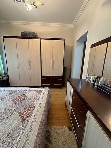 дом аламидинский рынок: 🏠Продается дом в районе Аламединского базара Немецкого стиля, высокий — 9