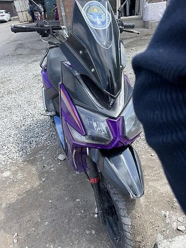 где можно купить мопед: Тип скутера 150 куб. см, Бензин, Б/у — 2