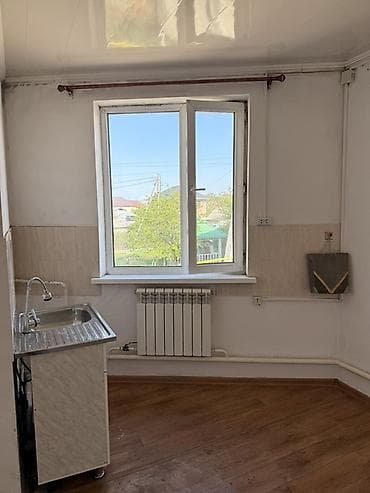 комната ижара: Сдаётся компактное помещение студийного типа. Мкр Учкун 2 этаж 1 — 2