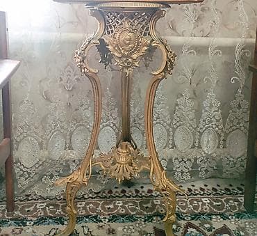 ручки с камнями для кухонной мебели: Кованый журнальный/декоративный столик в стиле рококо/барокко. - — 1