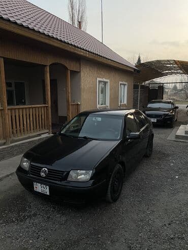 Volkswagen Bora: 2002 г., 2 л, Механика, Бензин, Седан
