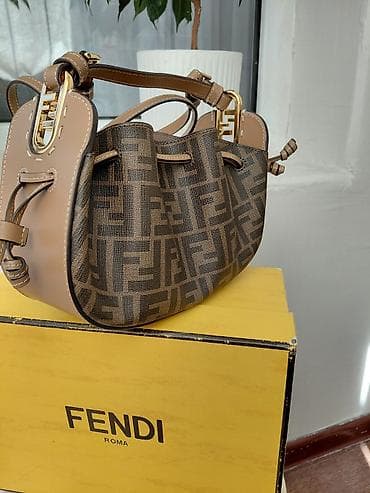 fendi: Сумка Fendi Roma, модель-бакет с культовым монограммным принтом FF. - — 5