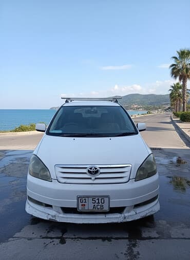 Toyota Ipsum: 2002 г., 2.4 л, Автомат, Бензин, Минивэн