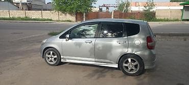 Продажа авто: Honda Fit: 2002 г., 1.3 л, Вариатор, Бензин, Хэтчбэк — 4